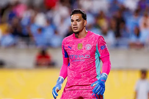 إيدرسون: أحلامي تحققت في مانشستر سيتي.. ومن الصعب وداعه